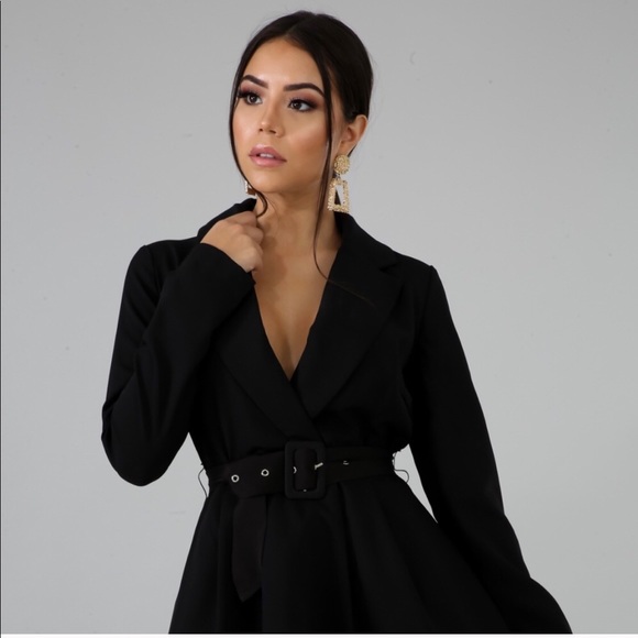 Host Pick NWT Black Draped sassy mini dress w/belt - Picture 4 of 7